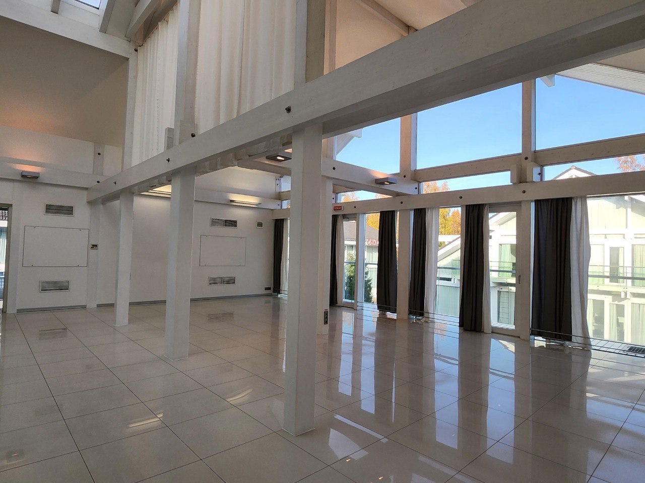 Обособленное здание бизнес-центра в Ольгино