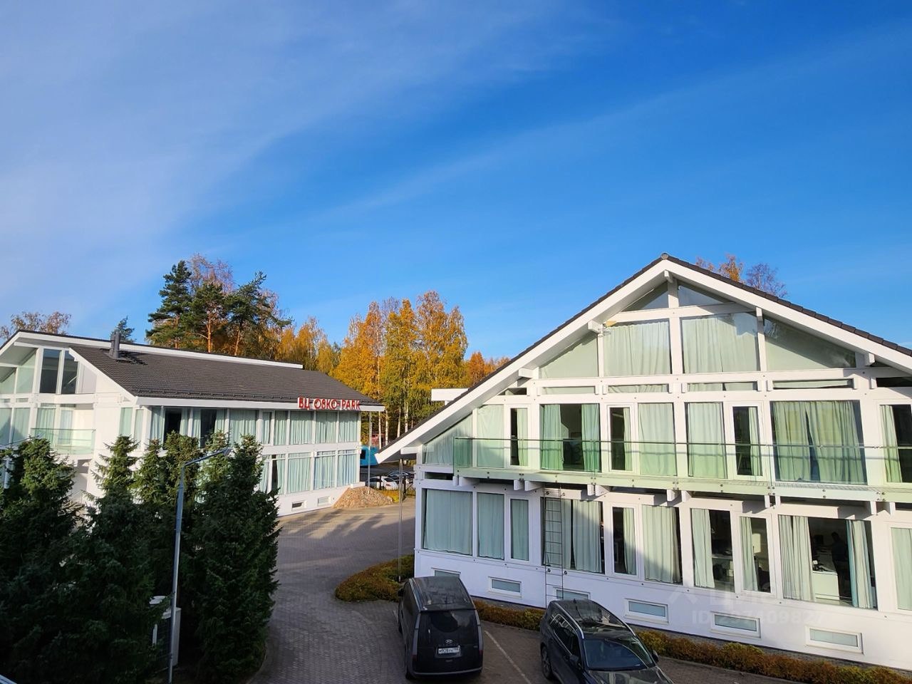 Обособленное здание бизнес-центра в Ольгино