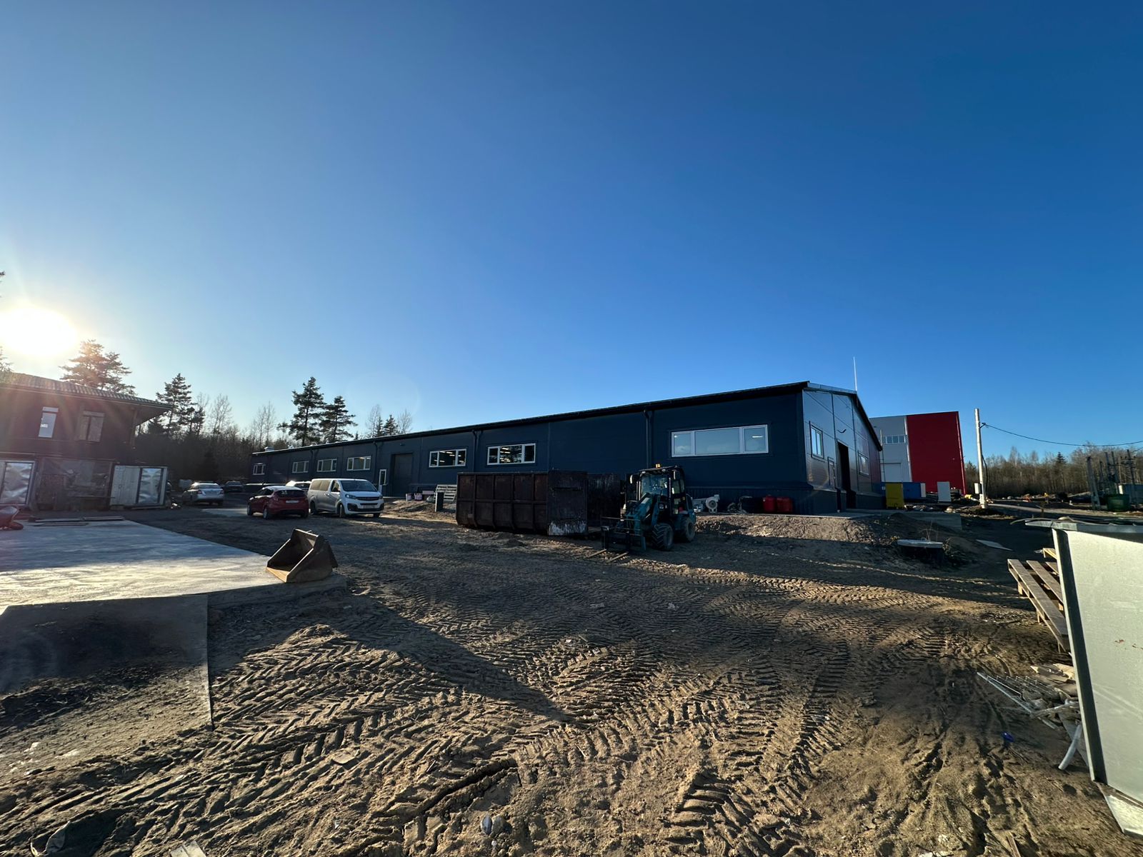 Производственный комплекс в Агалатово (1 804 м2 площадей (с долгосрочным арендатором, окупаемость 5,5 лет))