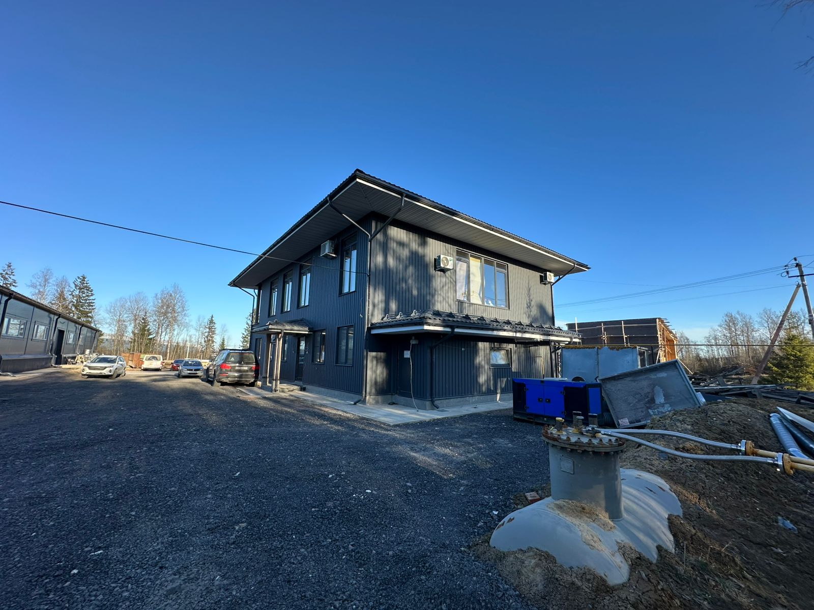 Производственный комплекс в Агалатово (1 804 м2 площадей (с долгосрочным арендатором, окупаемость 5,5 лет))