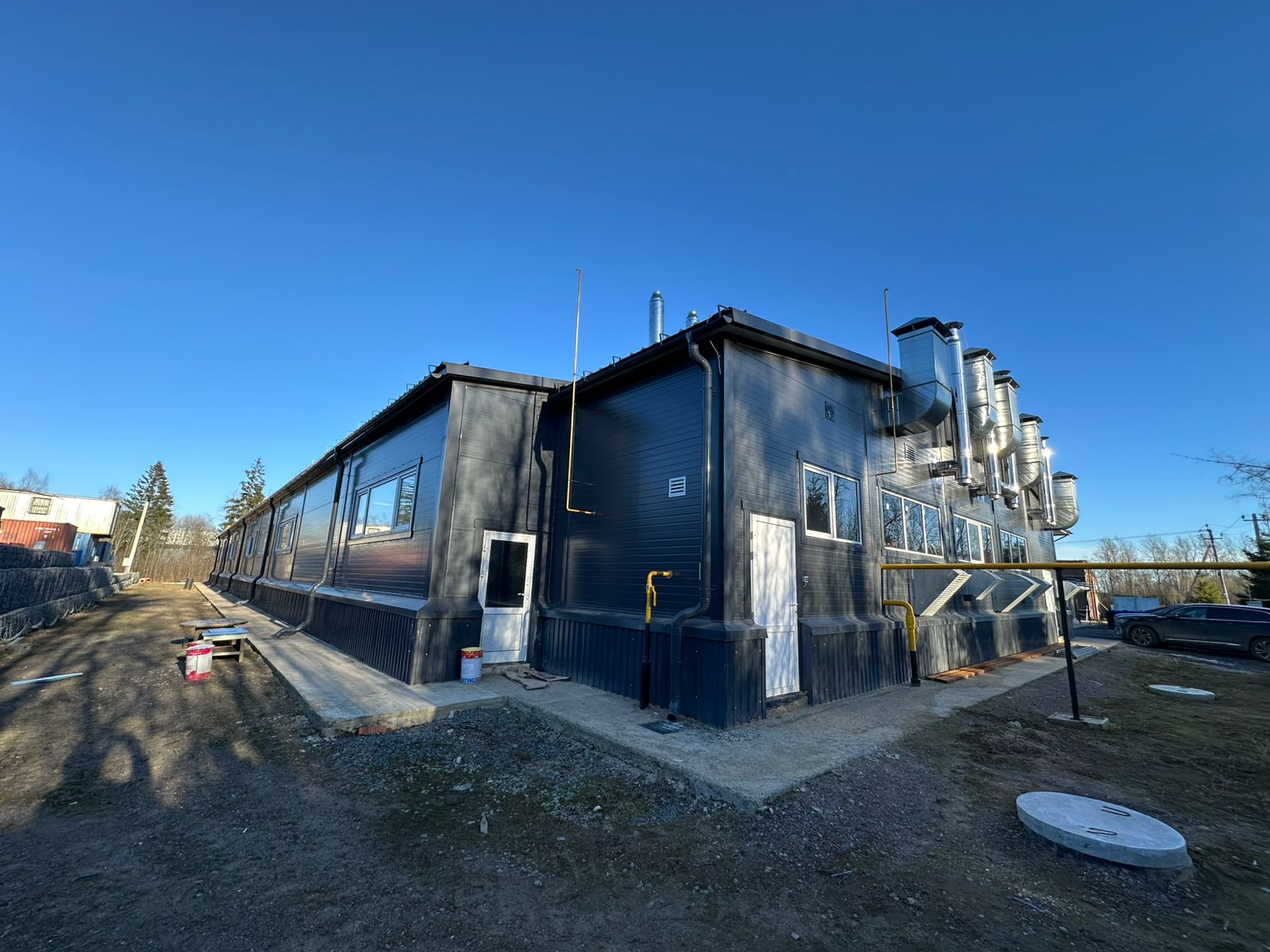 Производственный комплекс в Агалатово (1 804 м2 площадей (с долгосрочным арендатором, окупаемость 5,5 лет))